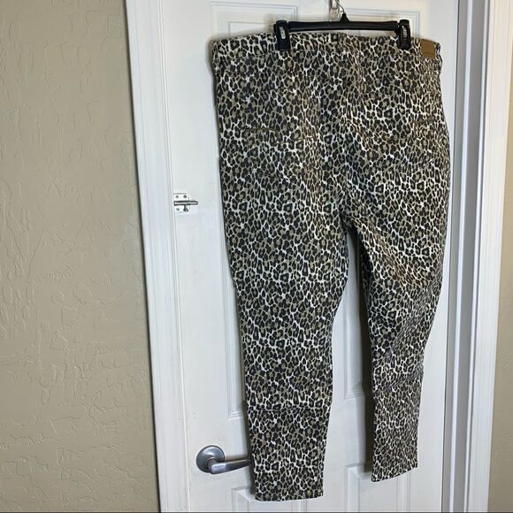 American Eagle Hi-Rise Jegging Cheetah Print Plus  Size 24 - Picture 5 of 9